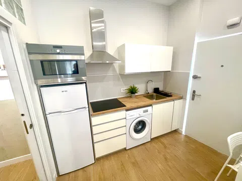 Flat in calle de Servando Batanero - Photo 6