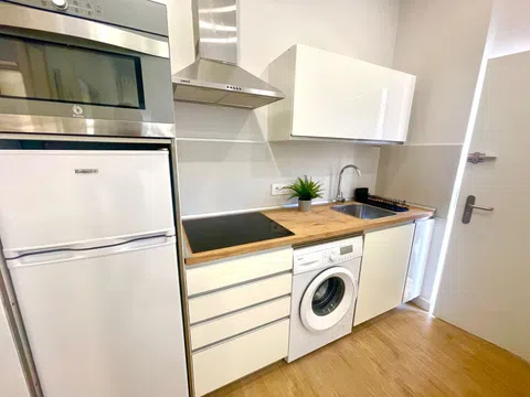 Flat in calle de Servando Batanero - Photo 8