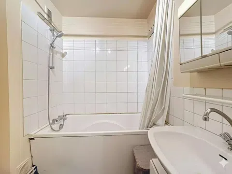 Flat in calle de Francisco Palomo, 28033 - Photo 3