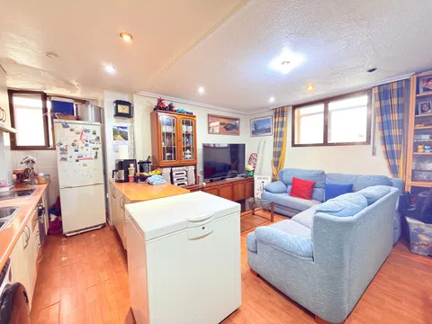 Flat in CL Peña Trevinca - Photo 2
