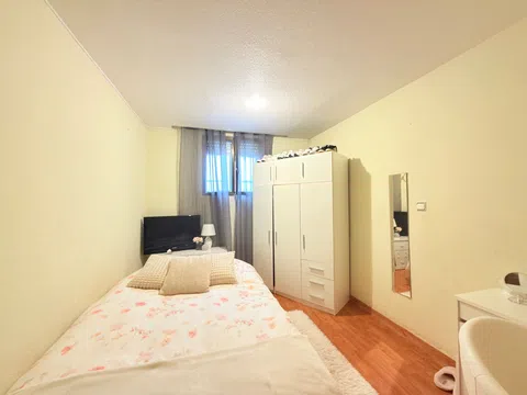 Flat in CL Peña Trevinca - Photo 9