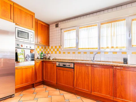 Semi-detached house - Photo 13