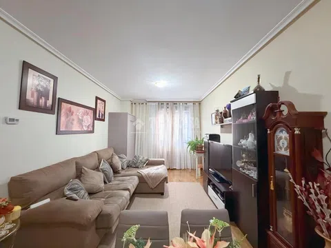 Flat in calle Blasón - Photo 3