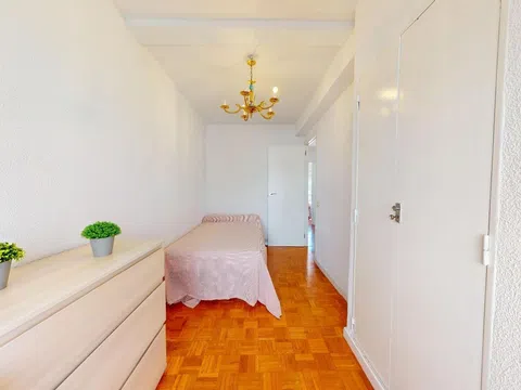 Flat in calle de Arroyo de Fontarrón - Photo 8
