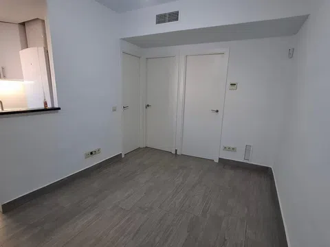 Flat in calle del Jaspe - Photo 2