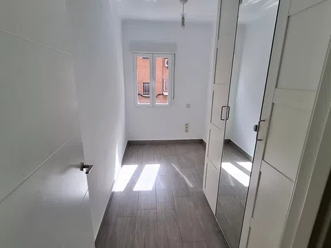 Flat in calle del Jaspe - Photo 18