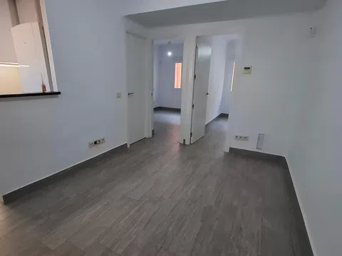 Flat in calle del Jaspe - Photo 3