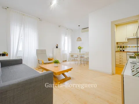 Flat in CL Maria Panes - Photo 1