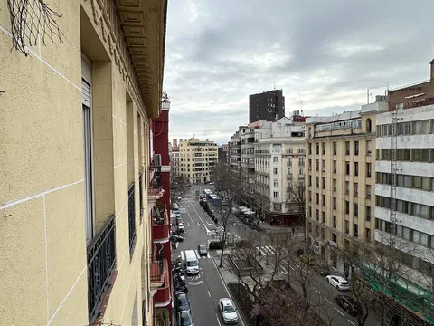 Flat in calle de Juan Bravo - Photo 8