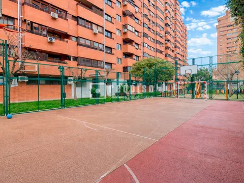 Flat in avenida de Burgos - Photo 19