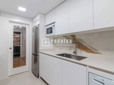 Flat in avenida de Burgos - Photo 8
