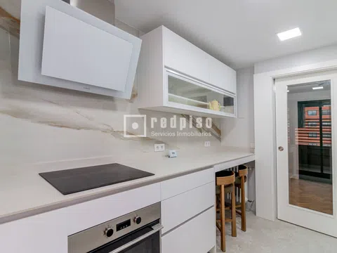 Flat in avenida de Burgos - Photo 9