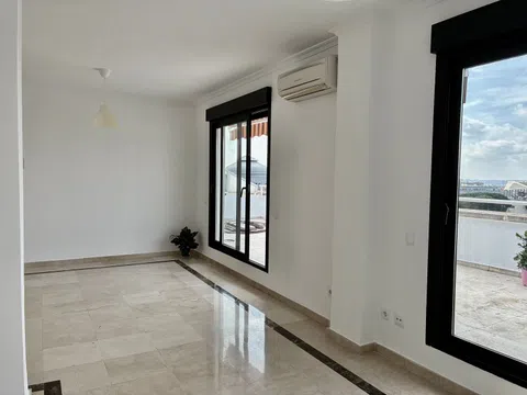 Duplex in plaza del Descubridor Diego de Ordás, 1 - Photo 8