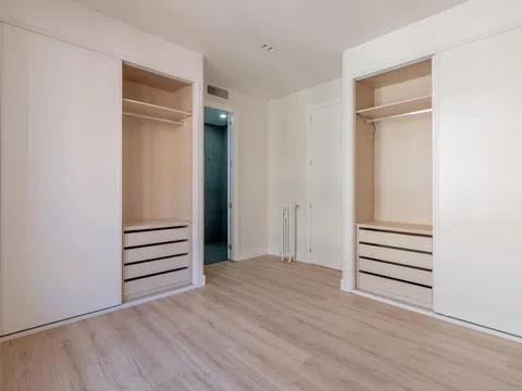 Flat in calle Velázquez - Photo 18