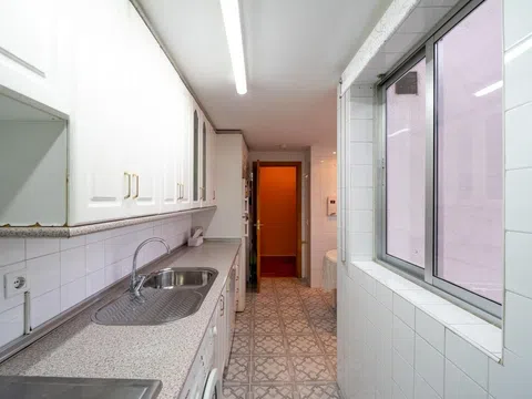 Flat in calle de Villacastín - Photo 11