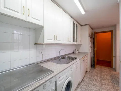 Flat in calle de Villacastín - Photo 12