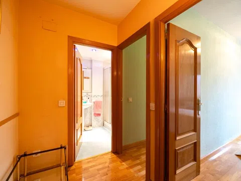 Flat in calle de Villacastín - Photo 19