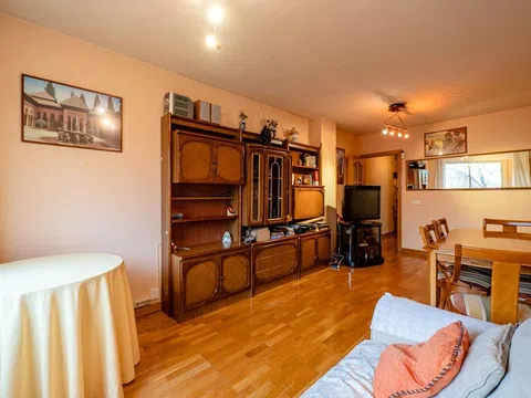 Flat in calle de Villacastín - Photo 3