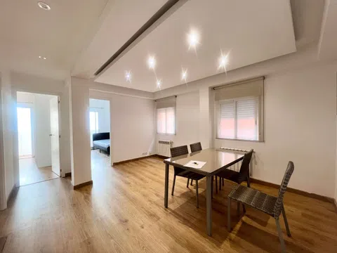 Flat in calle de Emilio Ferrari - Photo 4