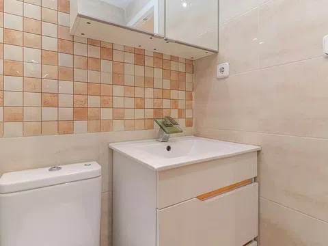 Flat in calle de Emilio Ferrari - Photo 7