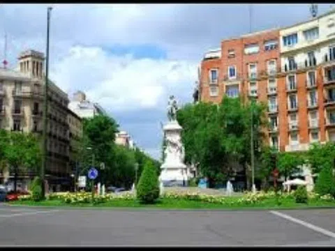 Flat in calle de Eloy Gonzalo - Photo 16