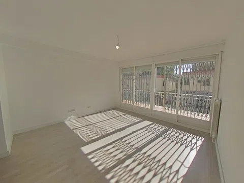 Flat in calle de Alfonso Martínez Conde - Photo 2
