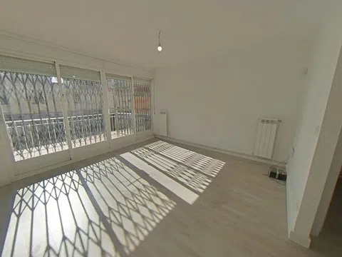 Flat in calle de Alfonso Martínez Conde - Photo 3