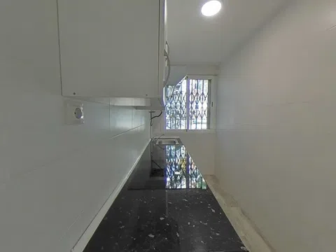 Flat in calle de Alfonso Martínez Conde - Photo 7