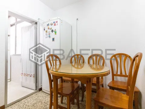Flat in calle del Mar de Aral - Photo 10