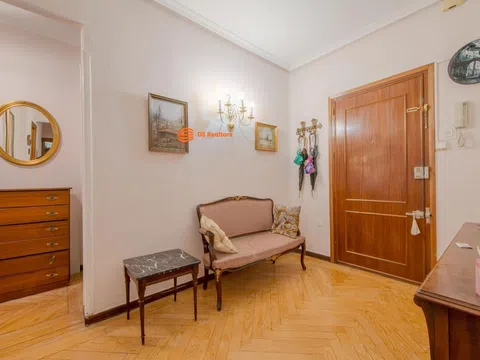 Flat in calle de Ponzano - Photo 3