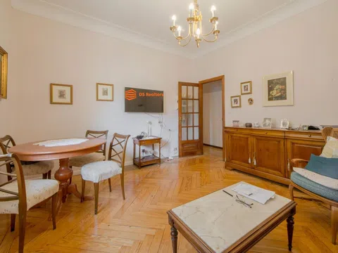 Flat in calle de Ponzano - Photo 9