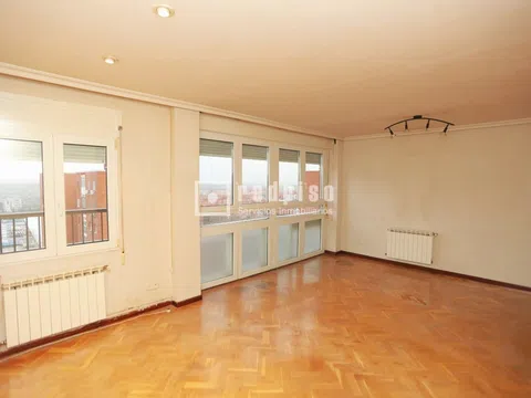 Flat in calle de Lillo - Photo 1