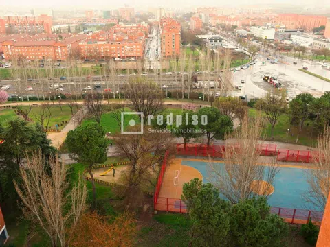 Flat in calle de Lillo - Photo 2