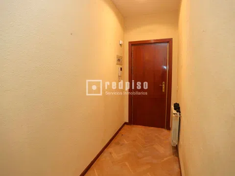 Flat in calle de Lillo - Photo 11