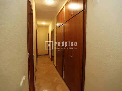 Flat in calle de Lillo - Photo 12