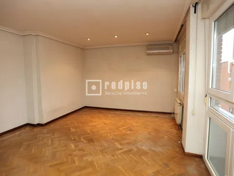 Flat in calle de Lillo - Photo 10