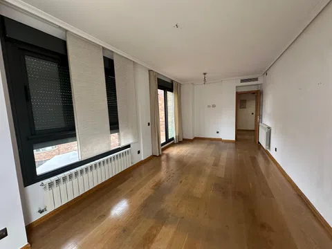 Flat - Photo 2