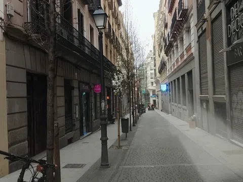 Flat in calle de la Reina - Photo 1