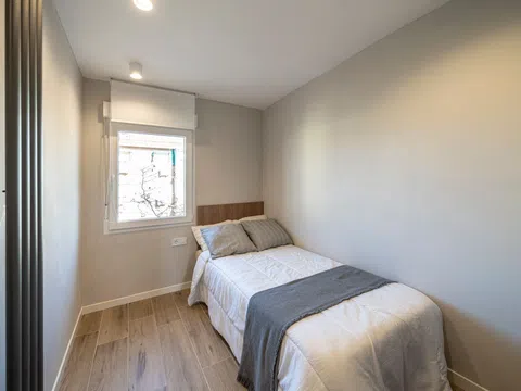 Flat in calle de Balaguer - Photo 17