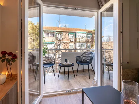 Flat in calle de Balaguer - Photo 3