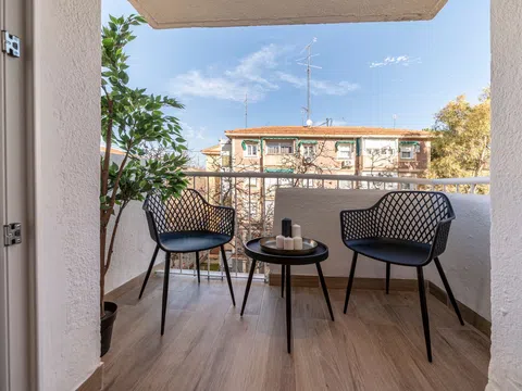 Flat in calle de Balaguer - Photo 4
