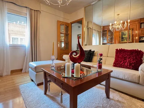 Flat in calle Esteban de Arteaga - Photo 4
