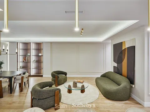 Flat in calle de José Ortega y Gasset - Photo 2