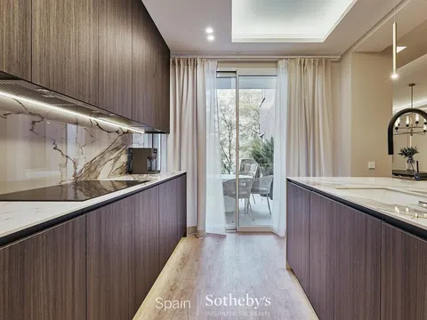 Flat in calle de José Ortega y Gasset - Photo 15