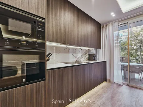 Flat in calle de José Ortega y Gasset - Photo 16