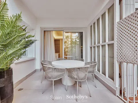 Flat in calle de José Ortega y Gasset - Photo 8