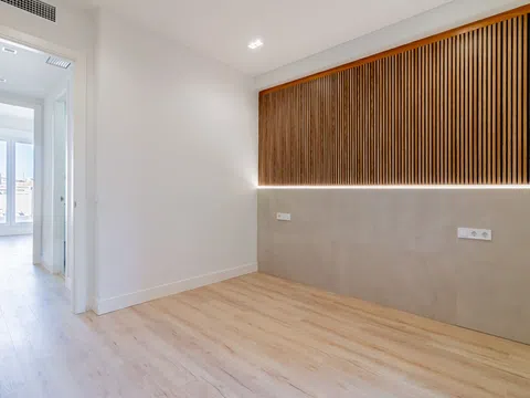 Flat in avenida del General Perón - Photo 3