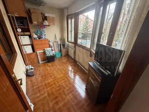 Flat in calle Santa Coloma - Photo 11
