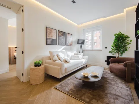 Flat in calle de Antonia Mercé - Photo 1