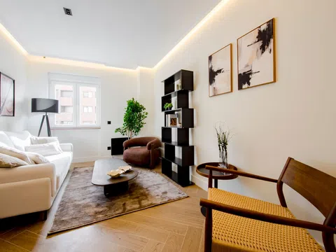 Flat in calle de Antonia Mercé - Photo 2